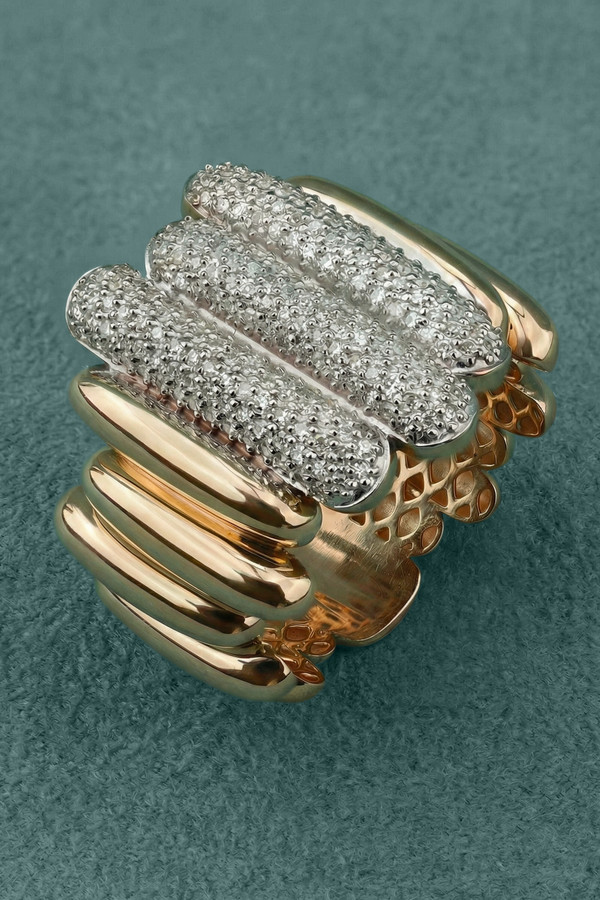 Кольцо из красного золота 585 пробы c бриллиантами