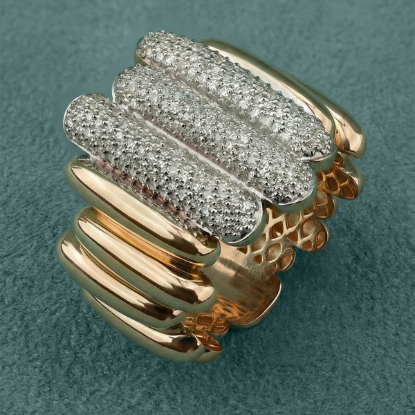 Кольцо из красного золота 585 пробы c бриллиантами