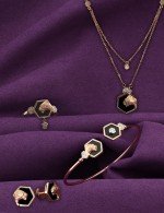 Браслет из золота c бриллиантами и ониксом