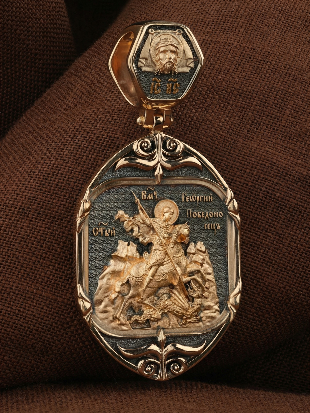 Нательная икона из красного золота 585 пробы