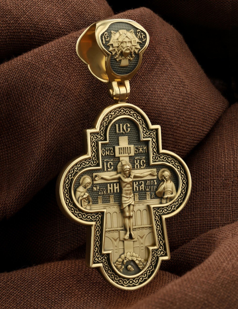 Крест из лимонного золота