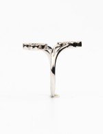 Кольцо из белого золота c бриллиантами, ониксом и перламутром