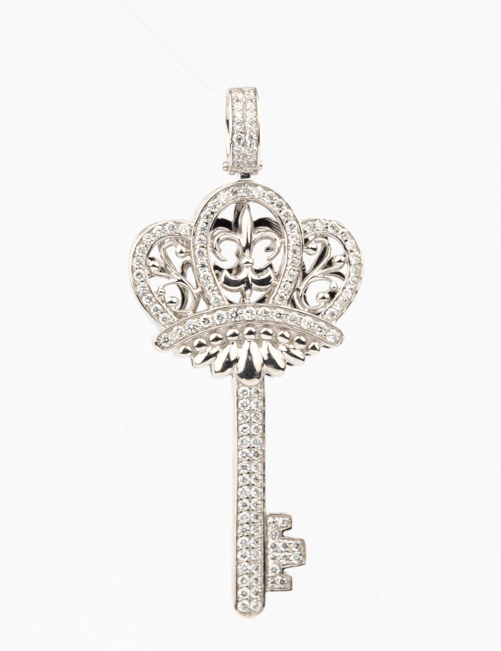 Подвеска из белого золота c бриллиантами