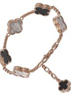 Браслет из золота c ониксом и перламутром