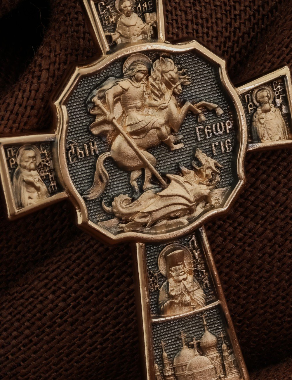 Крест из золота