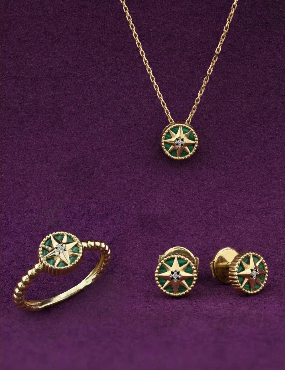 Кольцо из лимонного золота c бриллиантами и малахитом