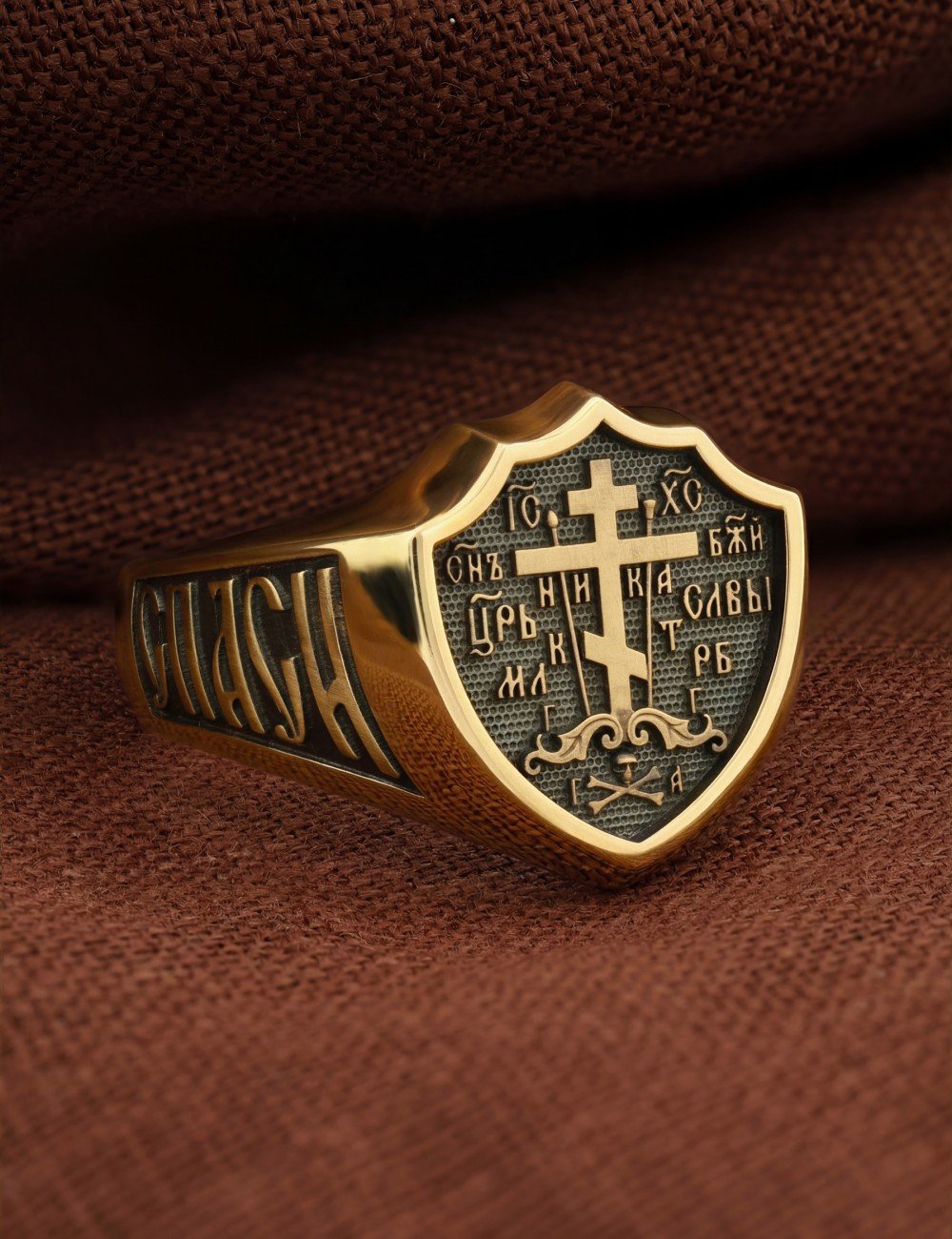 Кольцо из лимонного золота