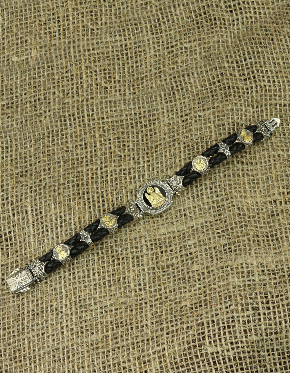 Браслет из серебра 925 пробы и золота 750 пробы c кожаным шнурком и ониксом