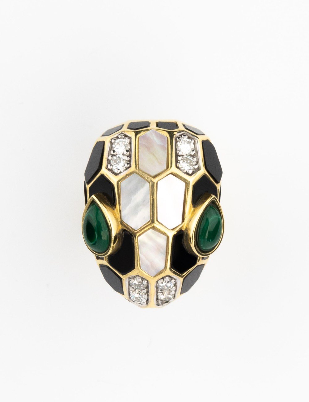 Кольцо из лимонного золота c бриллиантами, рубином, ониксом, малахитом и перламутром