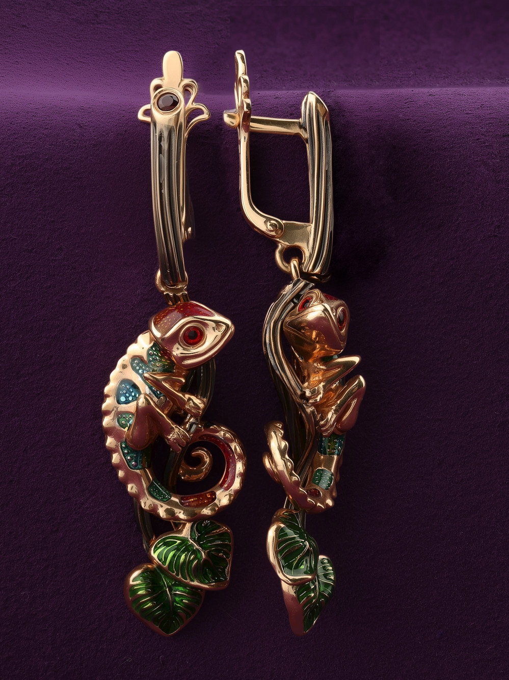 Серьги из красного золота 585 пробы c эмалью и гранатом