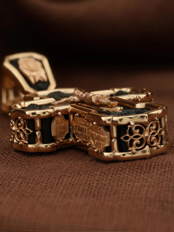 Крест из красного золота 585 пробы c эбеновым деревом