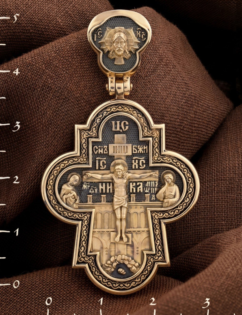 Крест из лимонного золота