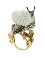 Кольцо из лимонного золота c эмалью и бивнем мамонта