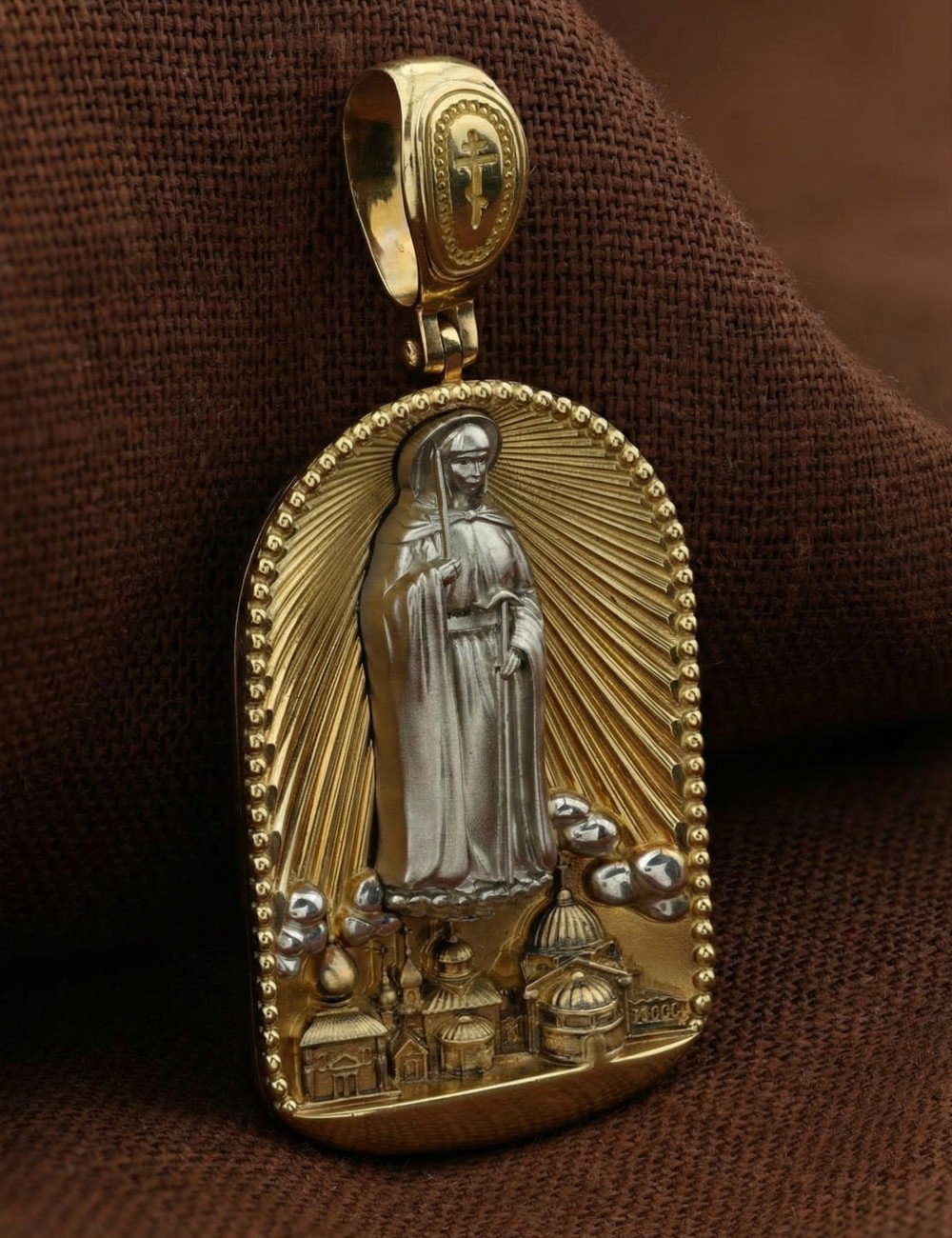 Образок из лимонного золота c эмалью