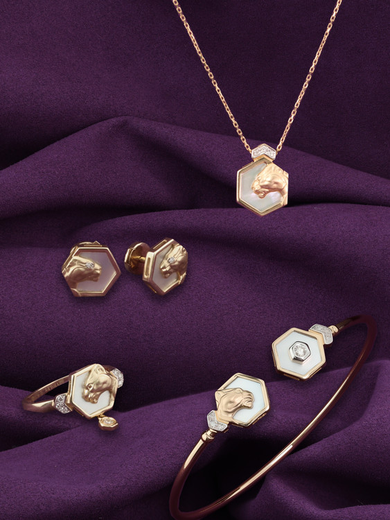 Кольцо из красного золота 585 пробы c бриллиантами и перламутром