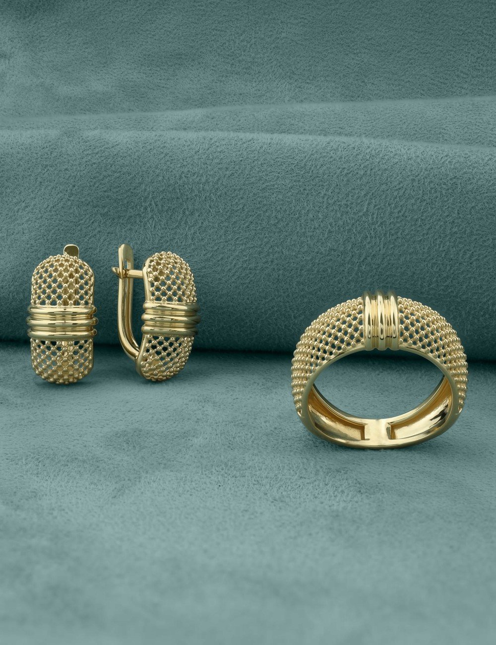 Кольцо из лимонного золота