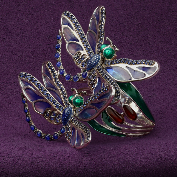 Кольцо из белого золота 585 пробы c сапфиром и эмалью