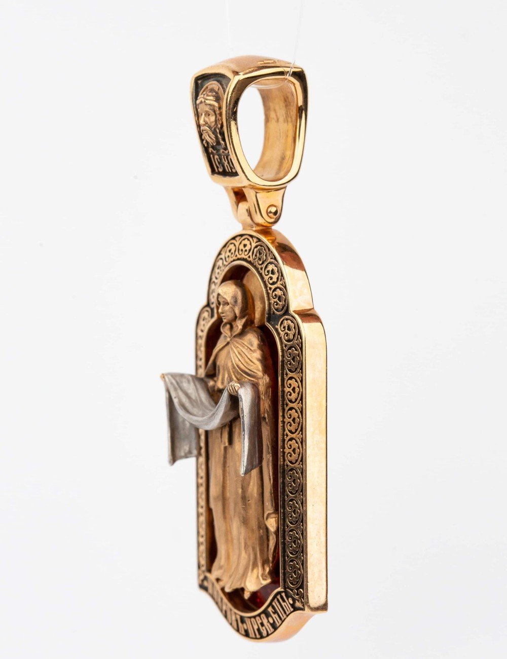 Образок из золота c эмалью