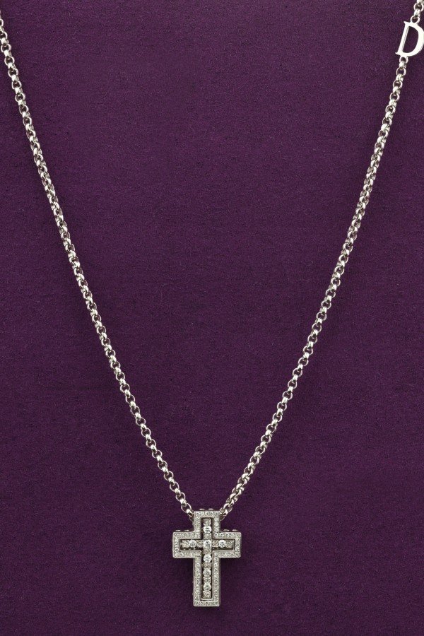 Крест из белого золота c бриллиантами