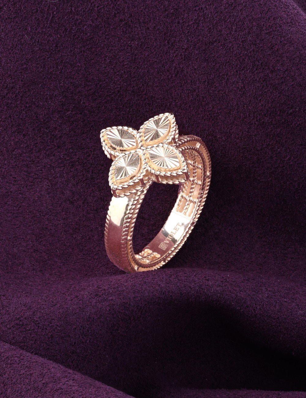 Кольцо из золота