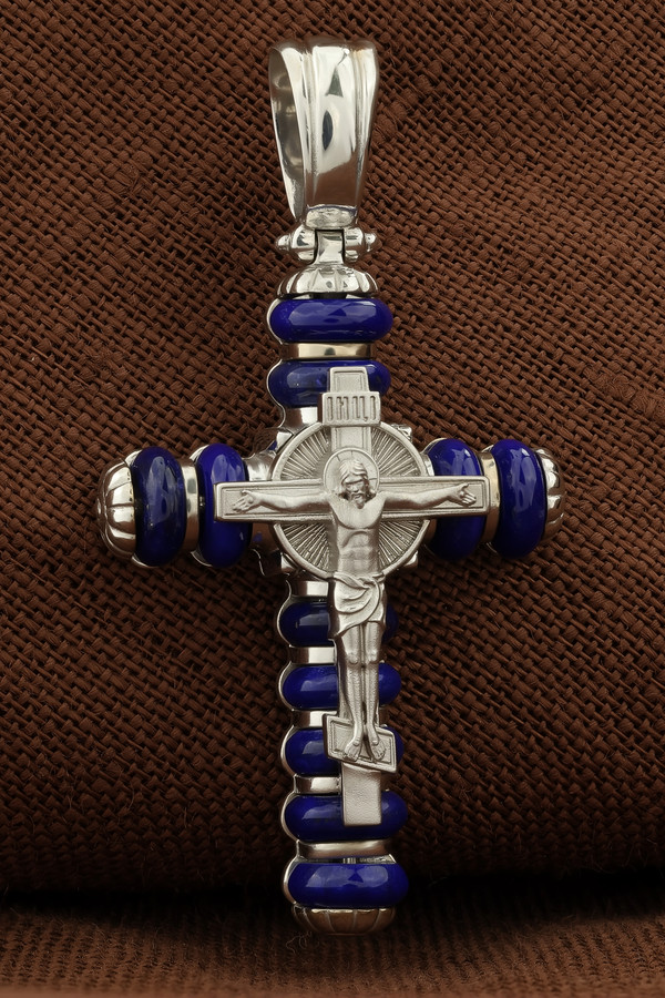 Крест из белого золота 585 пробы c лазуритом