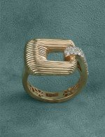 Кольцо из золота c бриллиантами