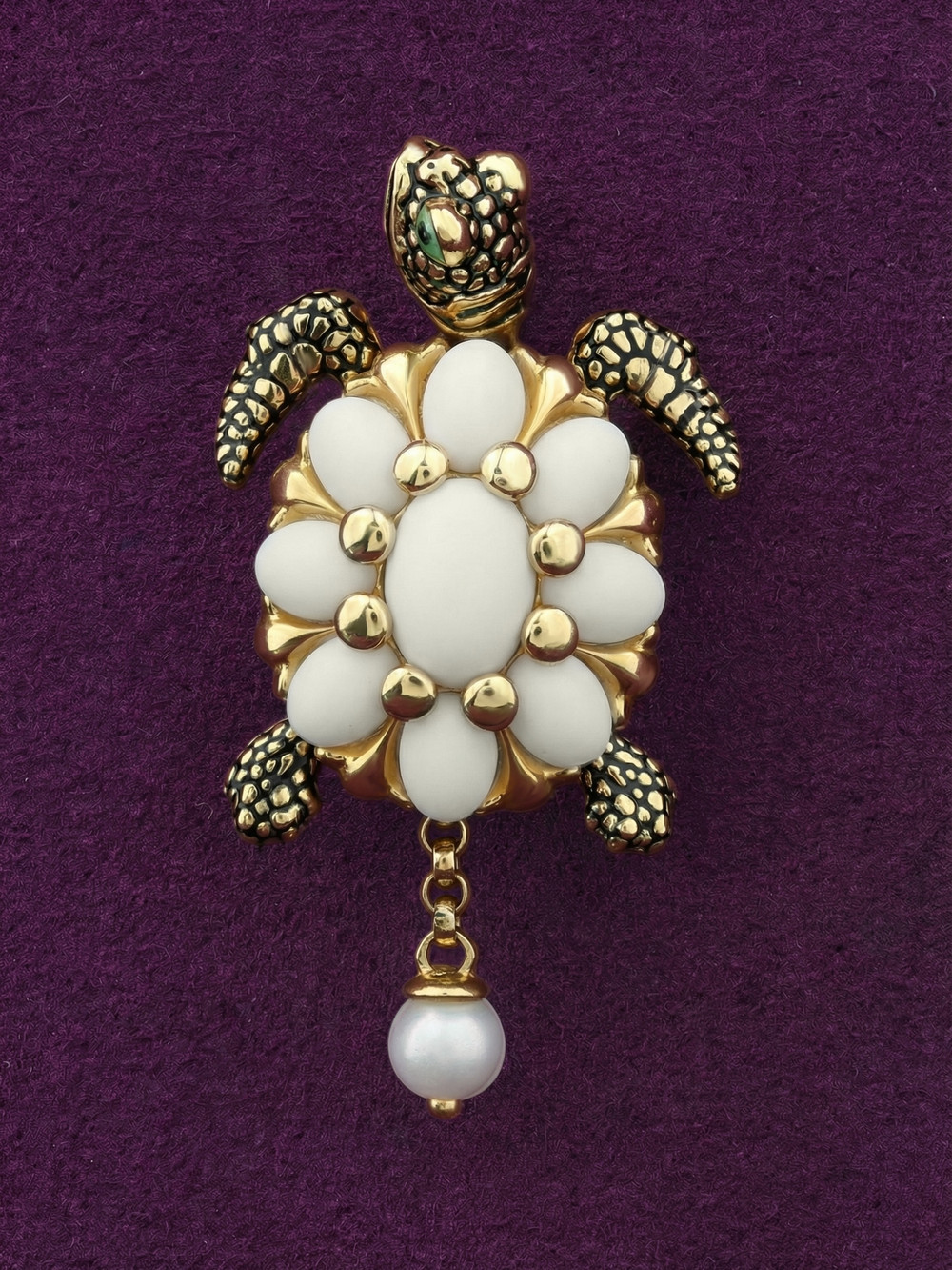 Подвеска из лимонного золота 585 пробы c эмалью, жемчугом и бивнем мамонта