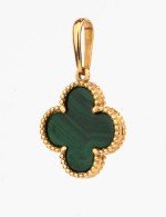 Подвеска из золота c малахитом