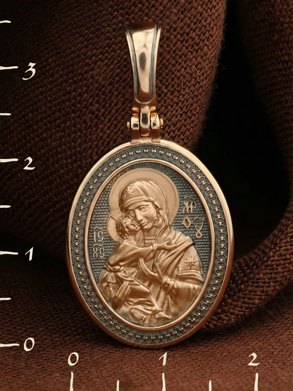 Нательная икона из красного золота 585 пробы