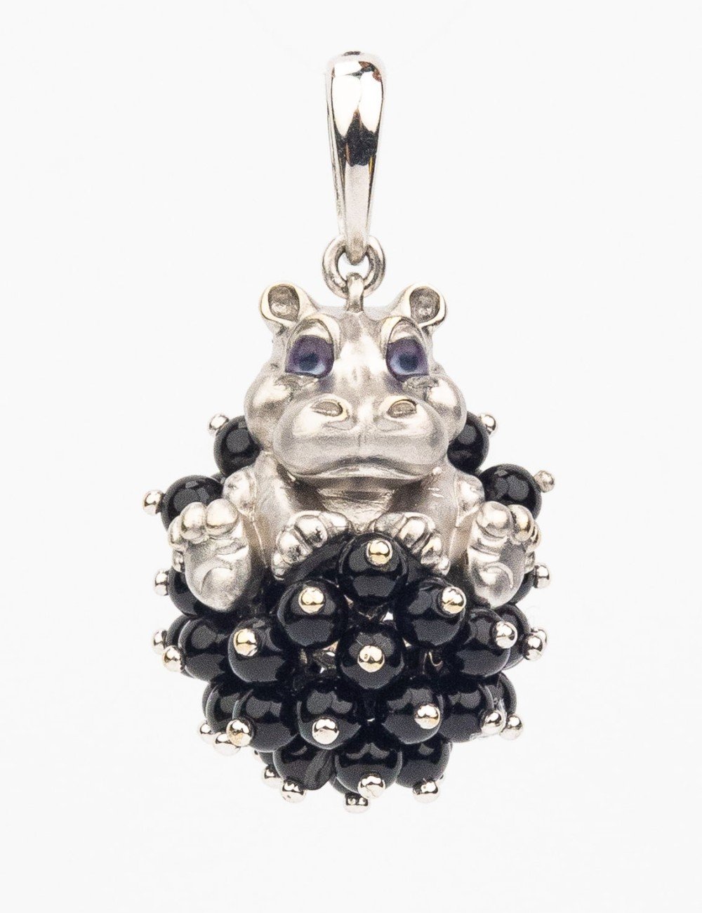 Подвеска из белого золота c эмалью и ониксом