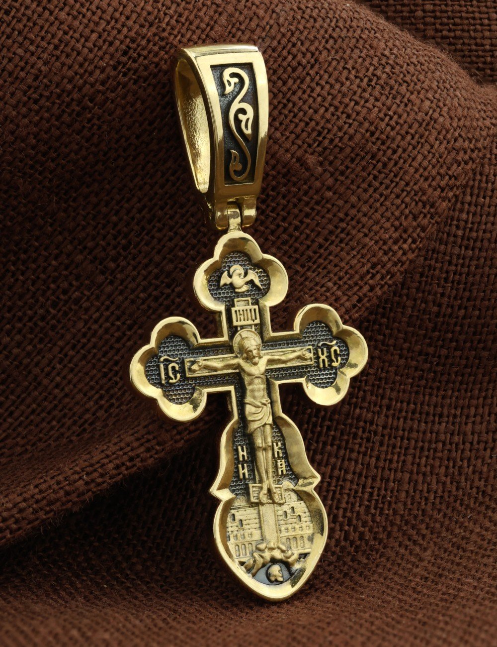 Крест из лимонного золота