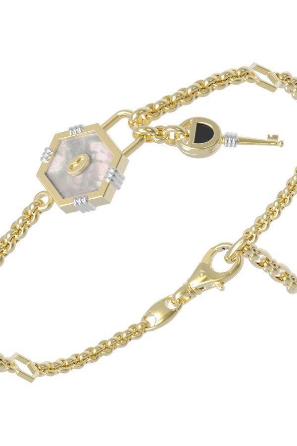 Браслет из лимонного золота c ониксом и перламутром