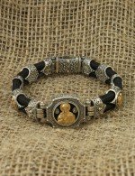 Браслет из серебра и золота c ониксом и шёлковым шнурком