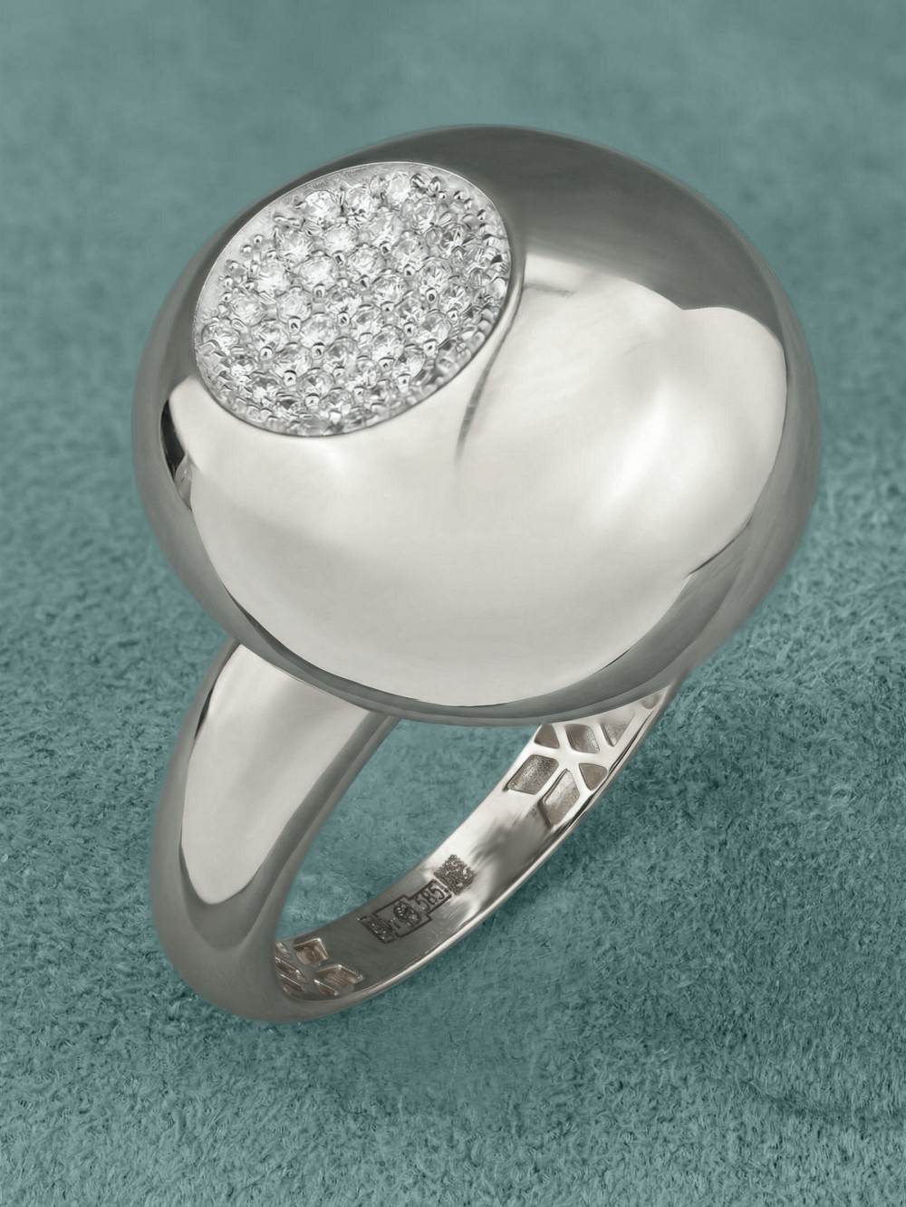 Кольцо из белого золота 585 пробы c бриллиантами