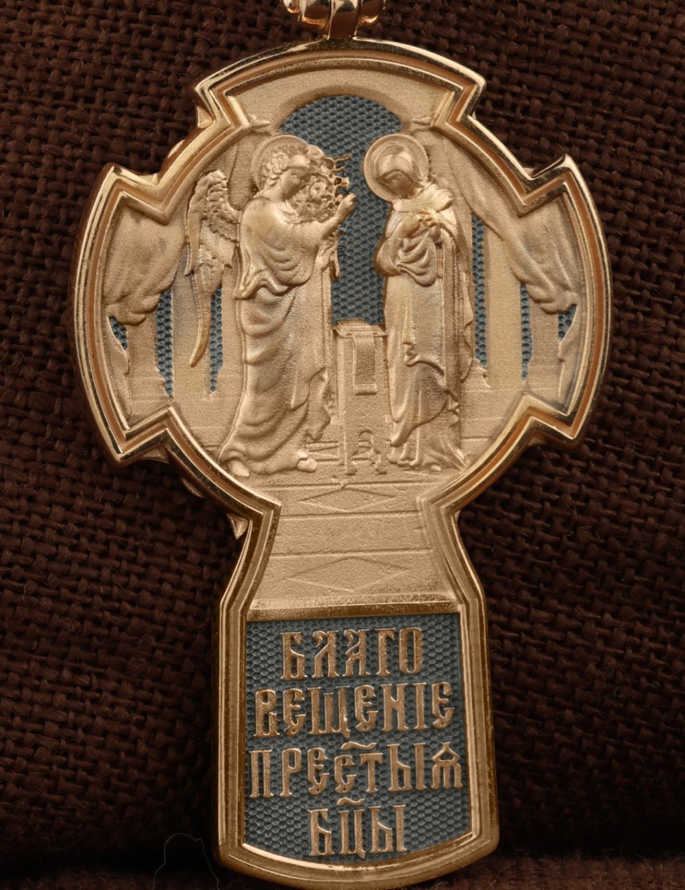 Крест из золота