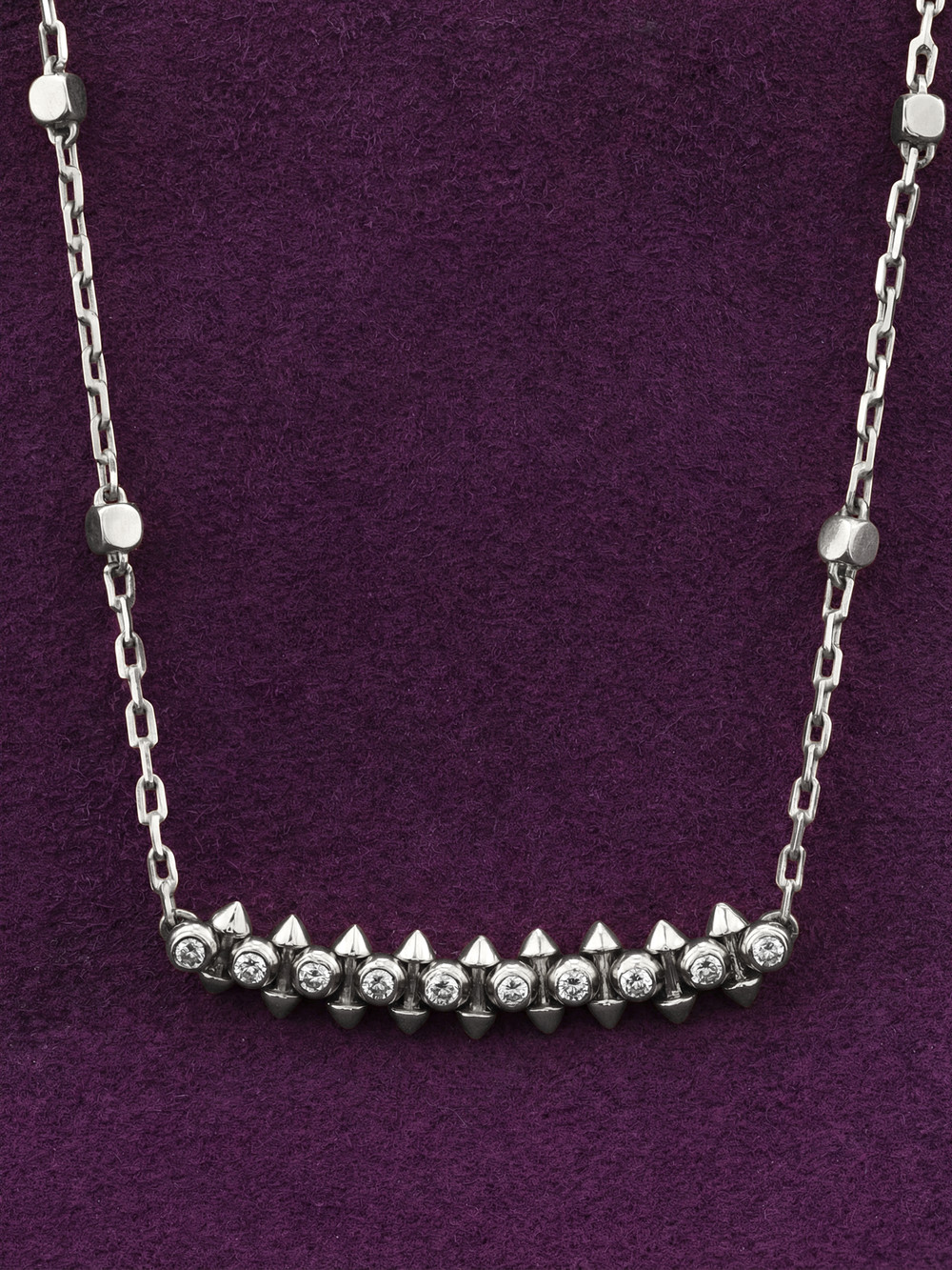 Колье из белого золота 585 пробы c бриллиантами