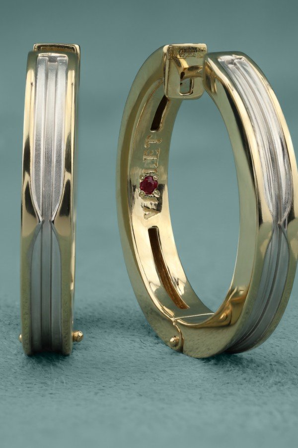 Серьги из лимонного золота c рубином