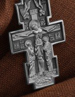 Крест из белого золота