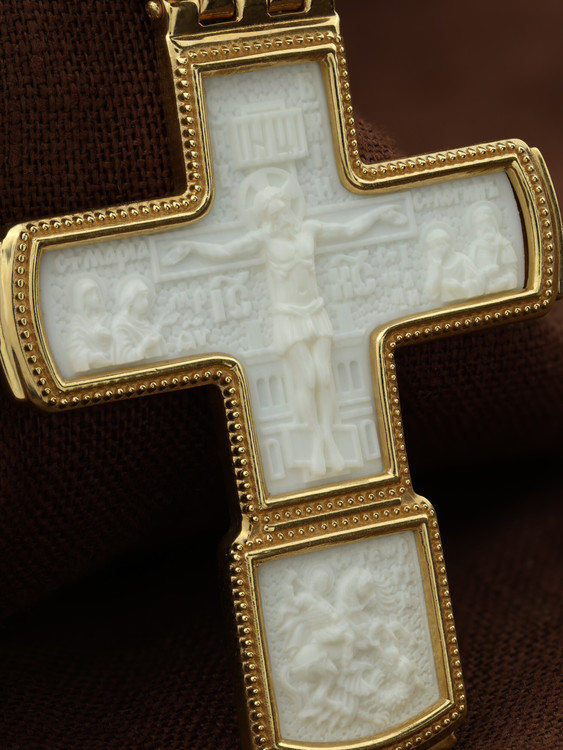 Крест из лимонного золота 585 пробы c бивнем мамонта