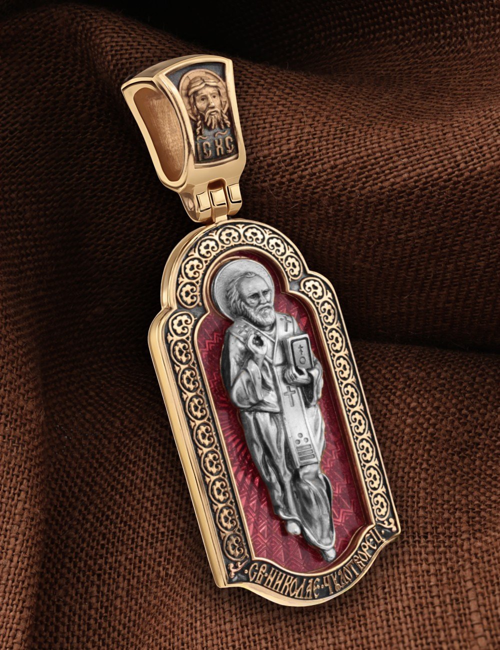 Образок из золота c эмалью