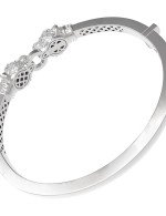 Браслет из белого золота c бриллиантами и изумрудом