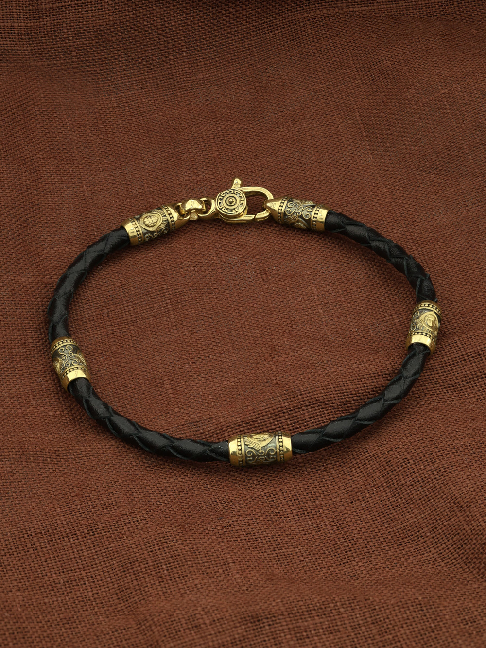 Браслет-шнурок из лимонного золота 585 пробы c кожаным шнурком