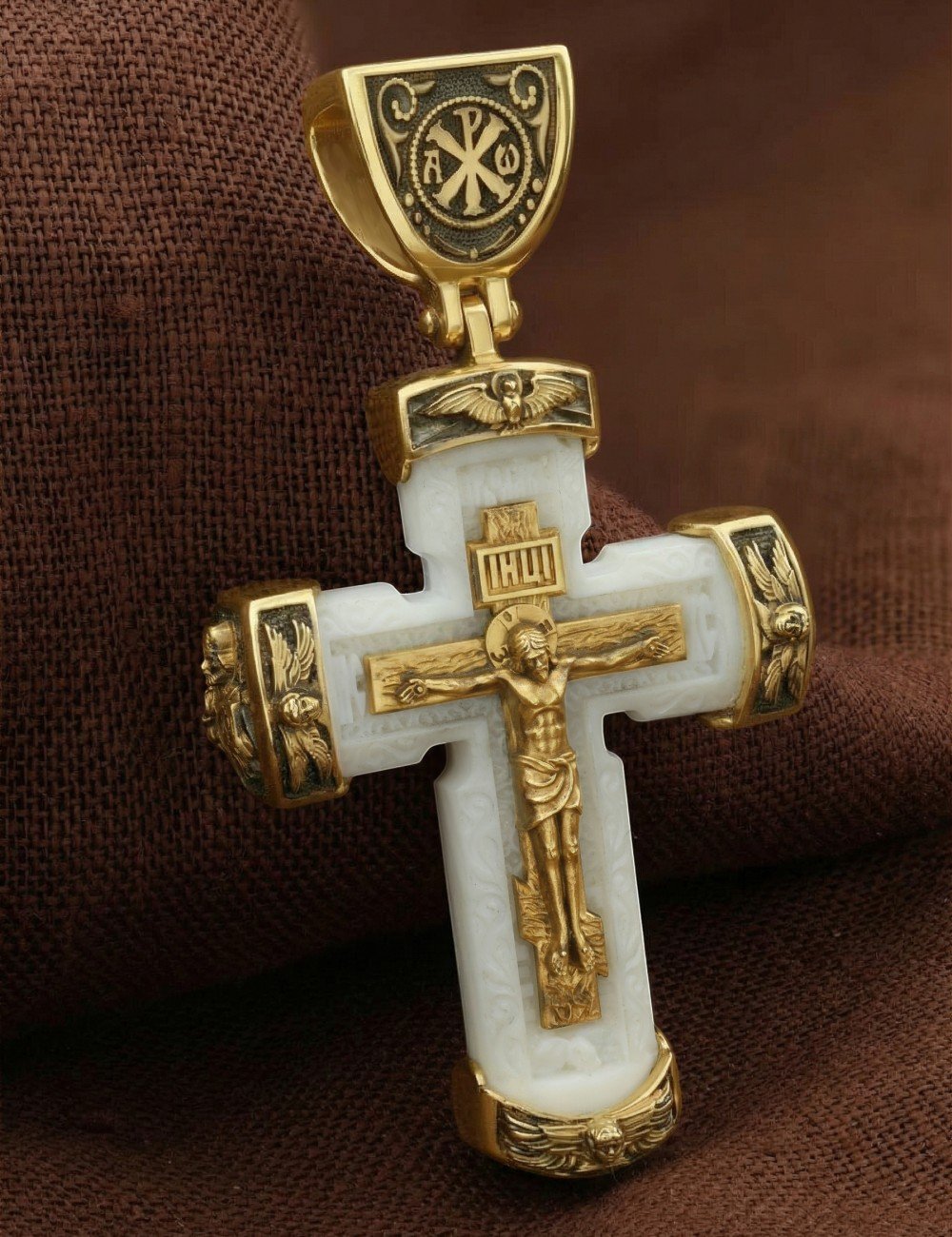 Крест из лимонного золота c бивнем мамонта