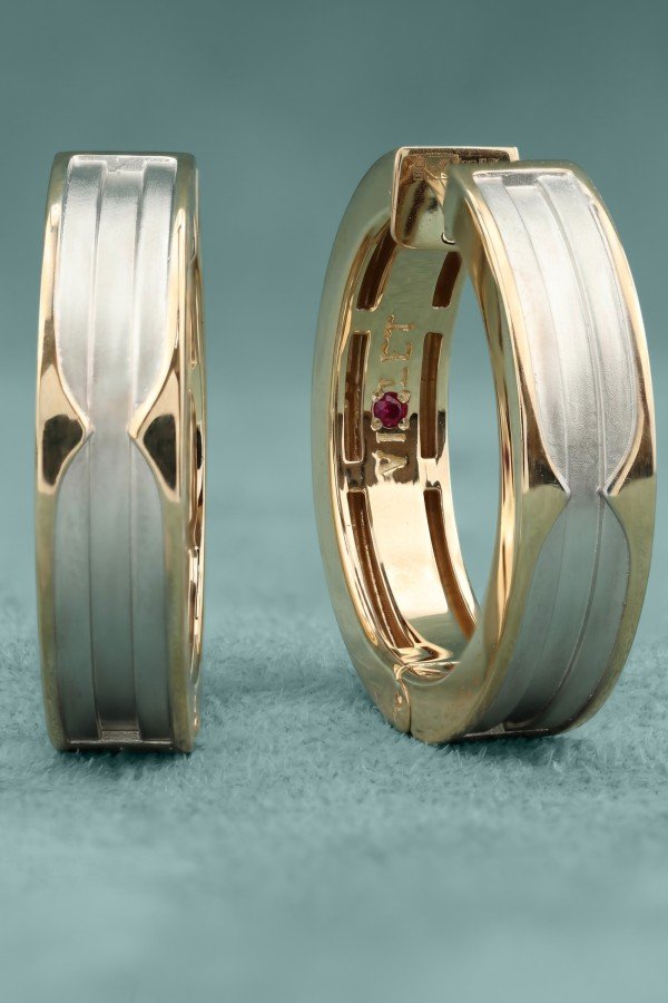 Серьги из золота c рубином