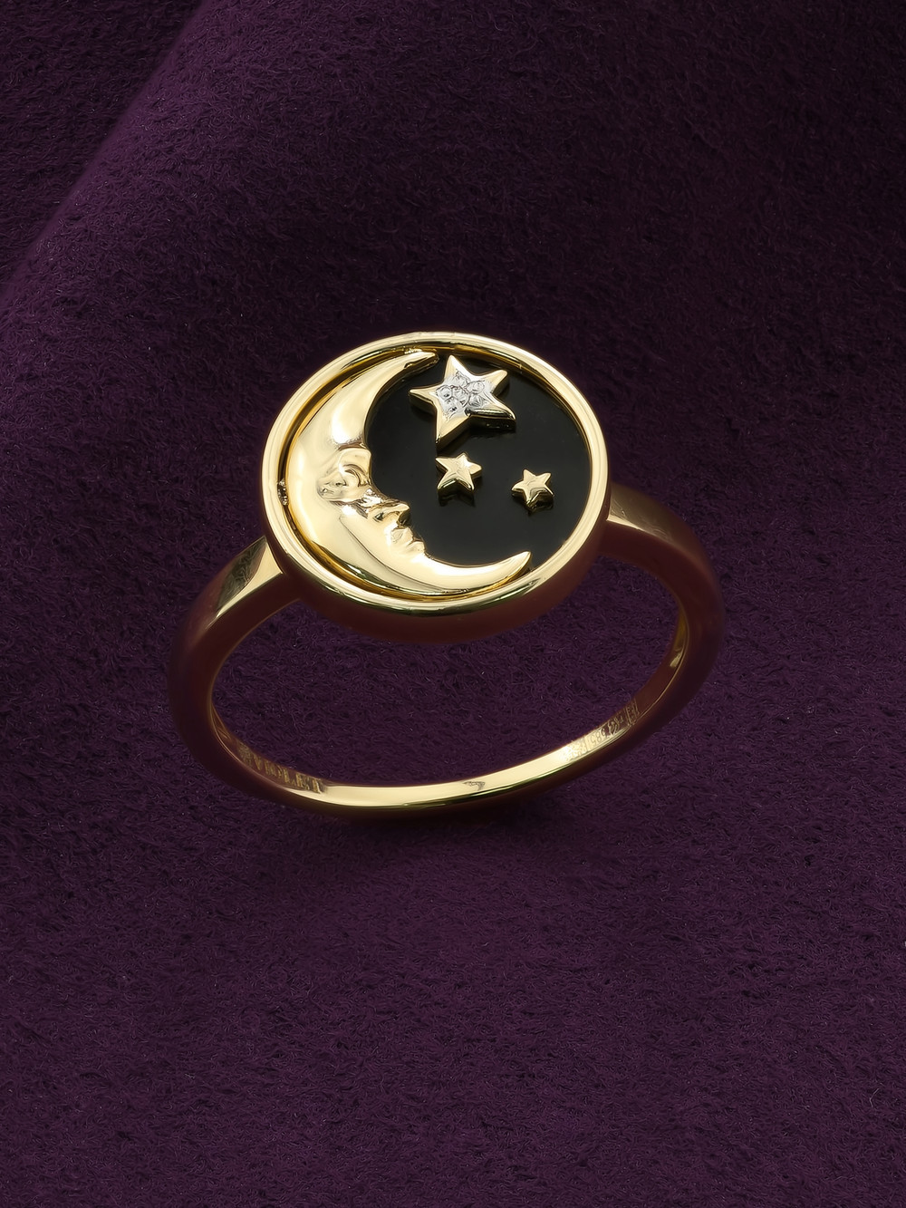 Кольцо из лимонного золота 585 пробы c бриллиантами и ониксом