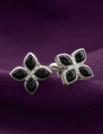 Серьги из белого золота c бриллиантами и ониксом