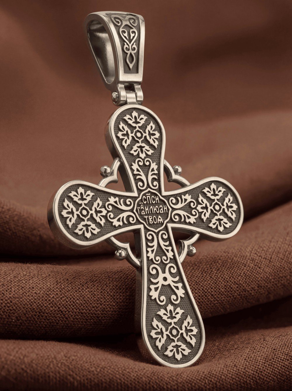 Крест из белого золота