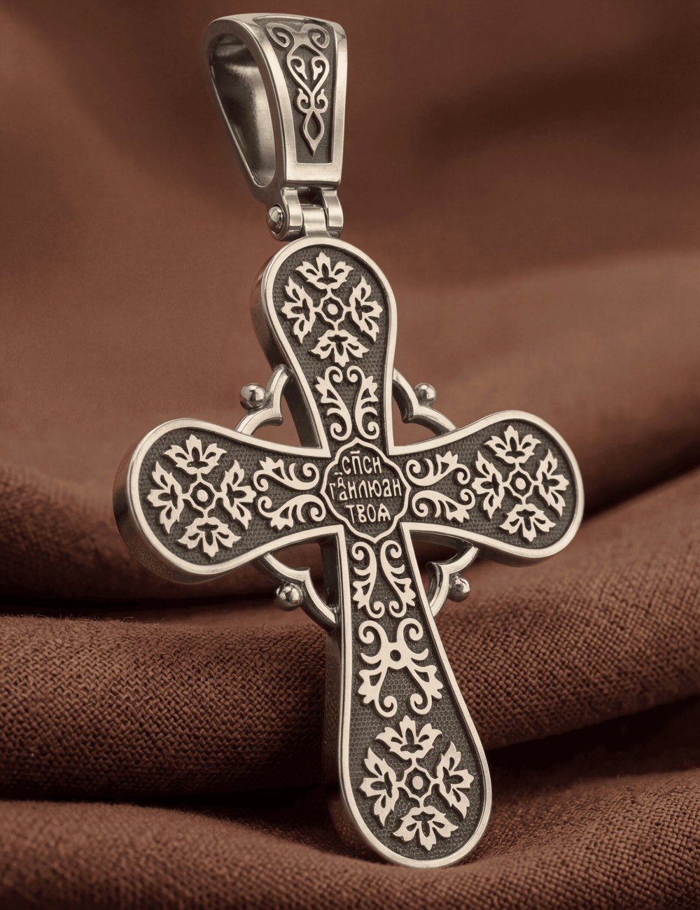 Крест из белого золота