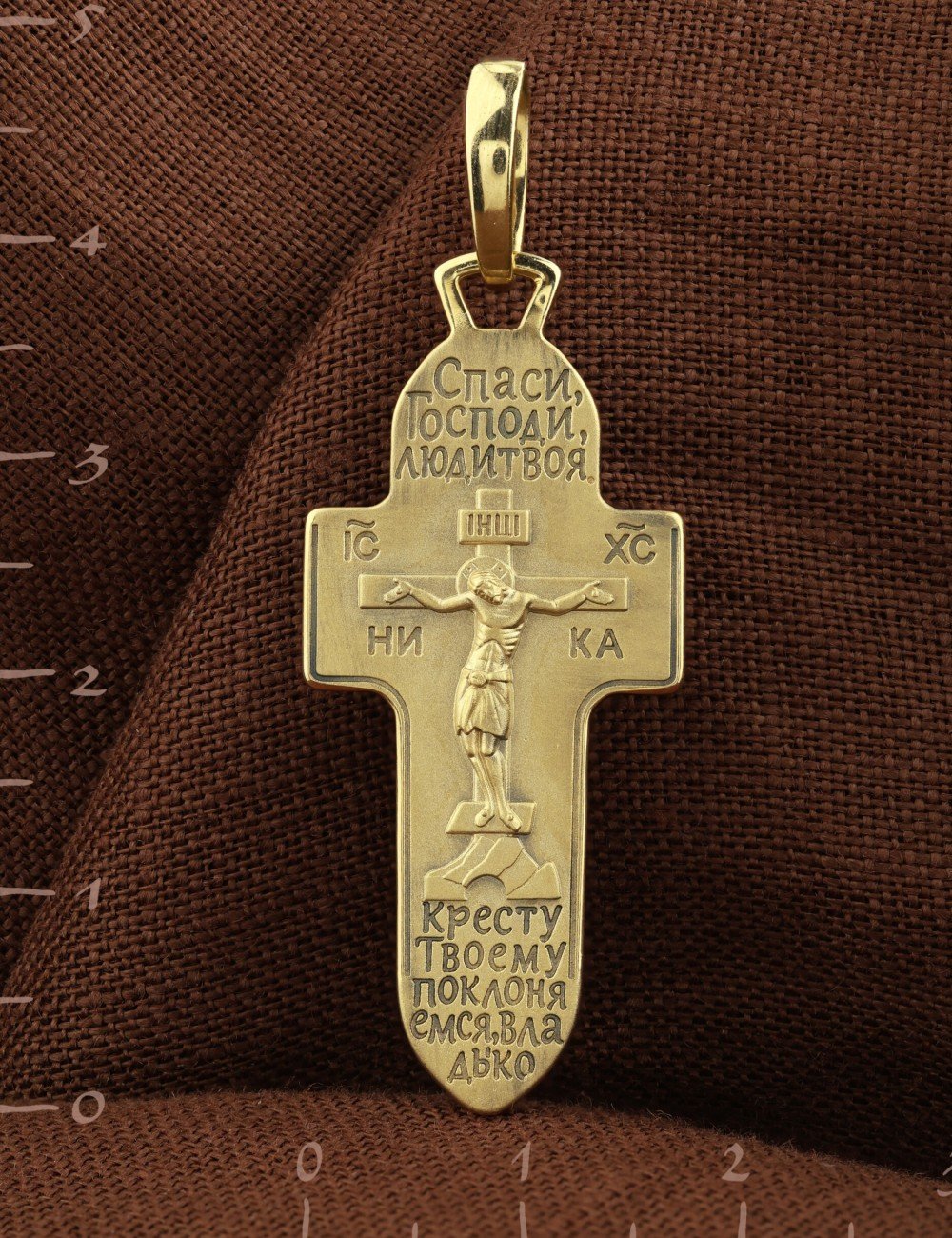 Крест из лимонного золота