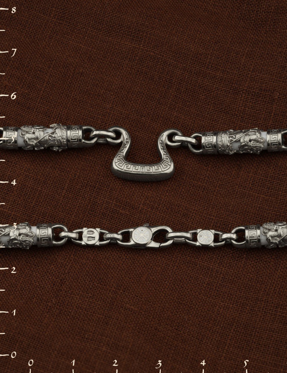 Цепь из белого золота c эмалью и бивнем мамонта